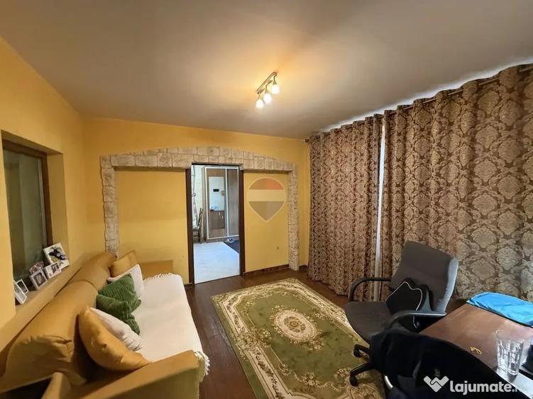 Casă cu 4 camere cu Teren 2500 Mp în Bolotești