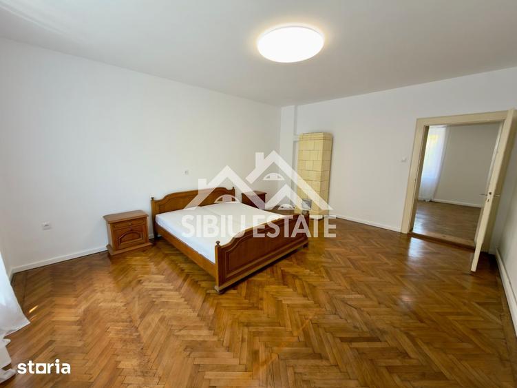Casă cu Teren 550 Mp în Central