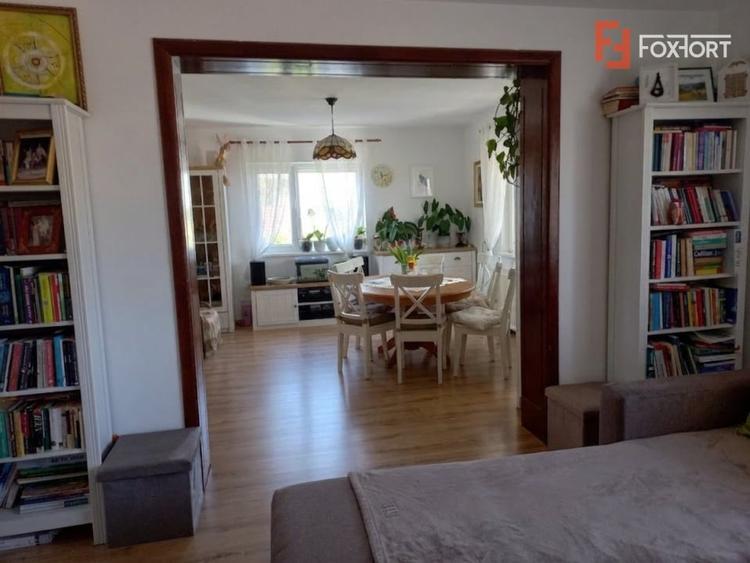 Casă individuală cu 8 camere cu Teren 225 Mp în Ghiroda