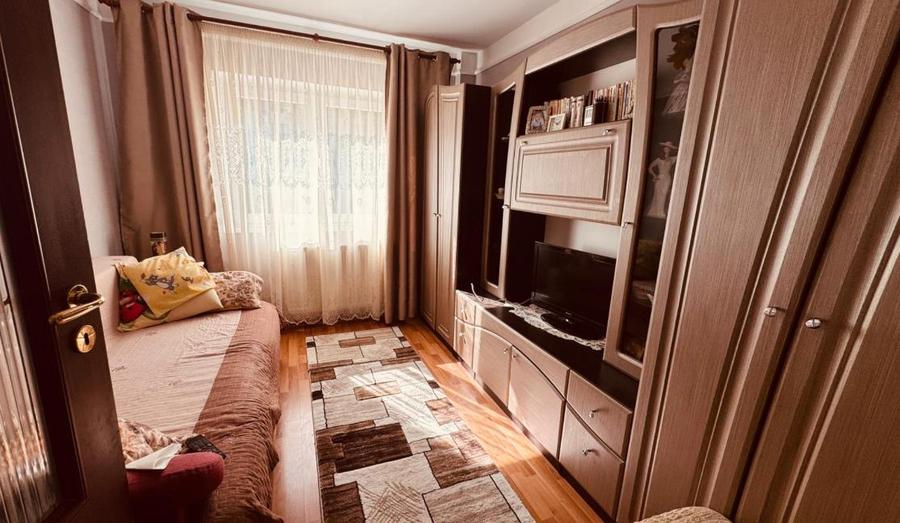 🏡 Apartament 3 camere decomandat | Zona Astra | Etaj 1 | 2 băi | Be - 7