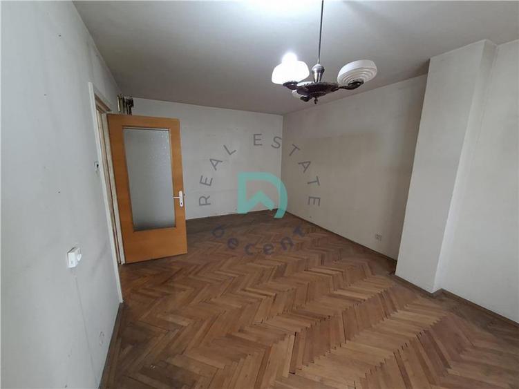 Apartament cu 3 camere decomandat în Centrul Civic