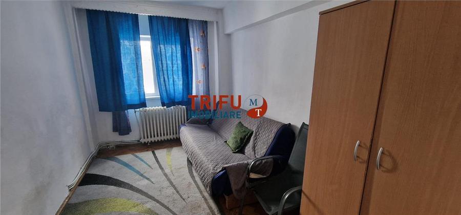 Apartament cu 3 camere decomandat, mobilat în Cetate