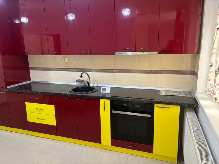 Apartament cu 3 camere decomandat, mobilat în Oancea