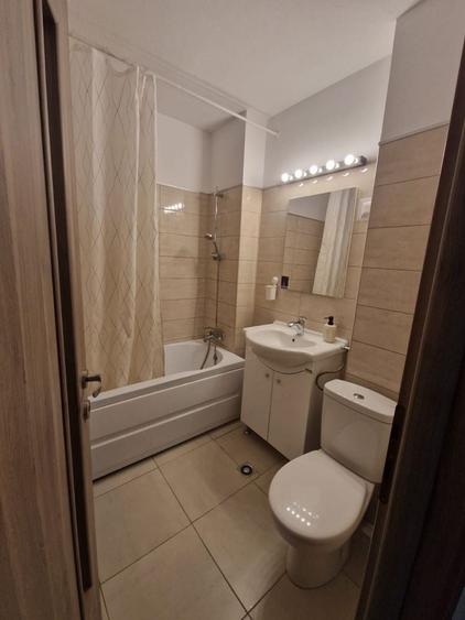 Apartament cu 2 camere semidecomandat în Grivița