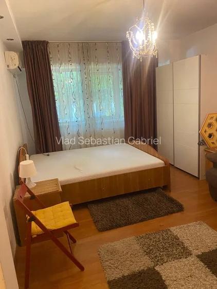 Garsoniera, decomandata, 35mp, A/C, metrou , Timpuri-Noi