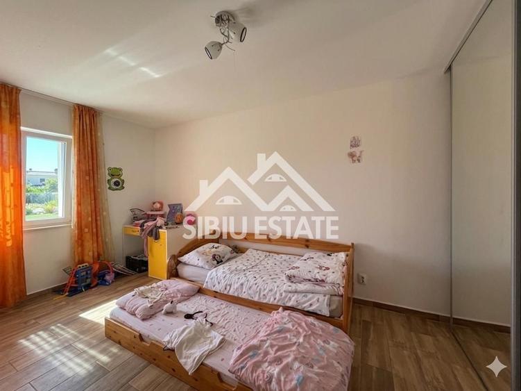 Apartament 3 camere cu grădină 100 mp.  loc de parcare-Calea Cisnadiei - 16