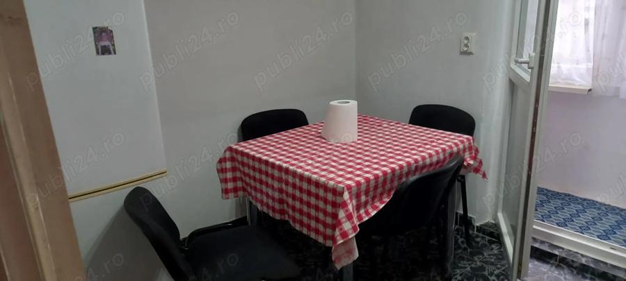 Inchiriez sau vand apartament izolat cu 2 camere, situat ultracentral in Zalau, et2 din 4 - 5