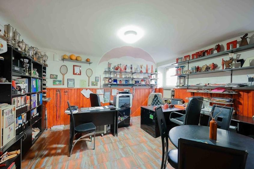 Spațiu comercial de vânzare situat ultracentral, str. George Enescu - 4