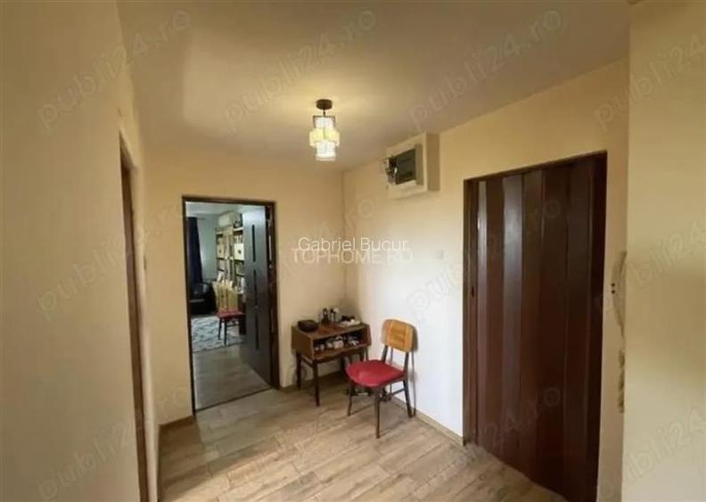 Vanzare Apartament 3 Camere Semidecomandat Berceni