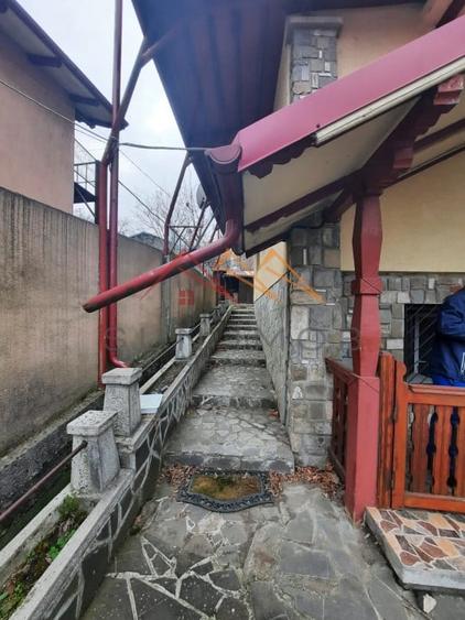 Vila 7 camere, an 1984, garaj, terasa, teren 604 m2, Poiana Campina,PH - 6