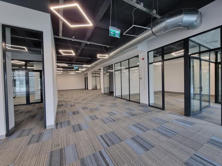 Spatii in cladire de birouri, Baza 3 - COMISION 0% - 11