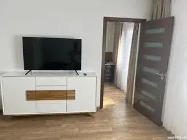 Vand Casa ?i Anexa separate, proaspat renovate modern in Iosia - 2