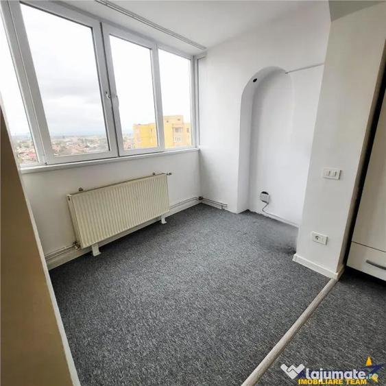 Apartament 3 camere,decomandat,renovat, suprafata generoasa, - 1