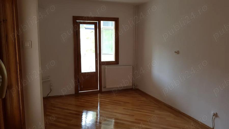Rovine, zona garii, apartament doua camere, modificat in trei, etaj 2 din 4, centrala proprie. - 1
