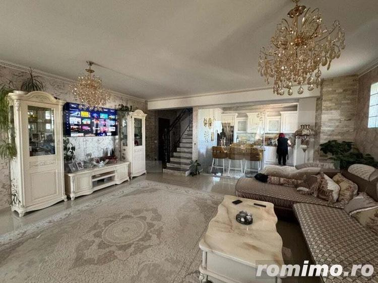 Penthouse ,4 camere , 177 mp , zona centrala ,Radauti - 3