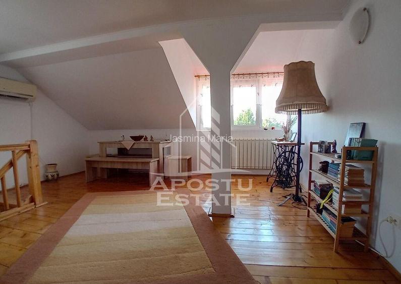 Casa cu 4 camere in zona Fratelia, teren de 1097 mp Casa cu 4 camere in zona Fratelia, teren de 1097 mp