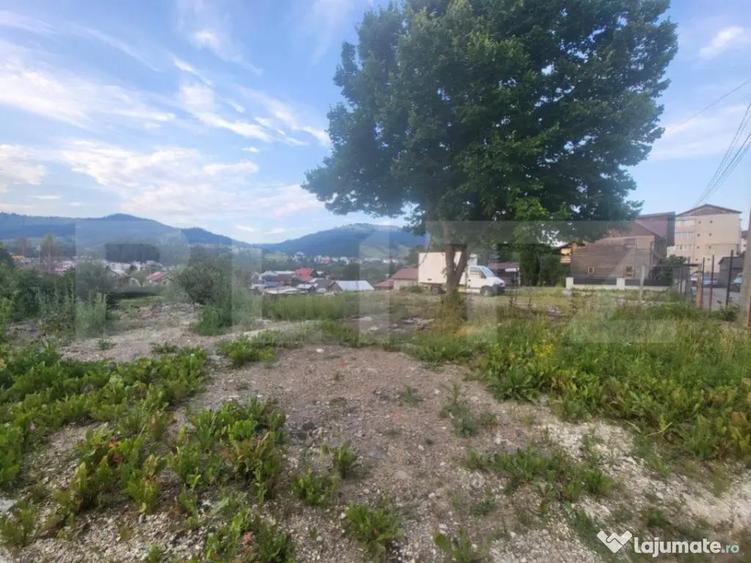 Teren intravilan 2053 mp - centru Vatra Dornei - 2