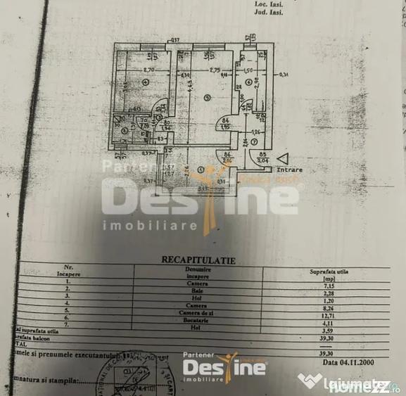 Apartament cu 3 camere semidecomandat în Podu Roș