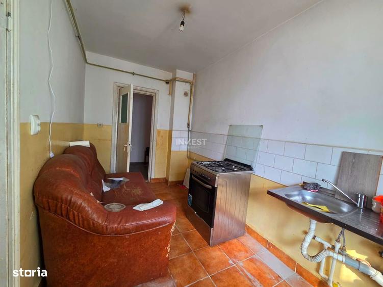 Apartament 3 Camere-Decomandat-Etaj 1 - 2