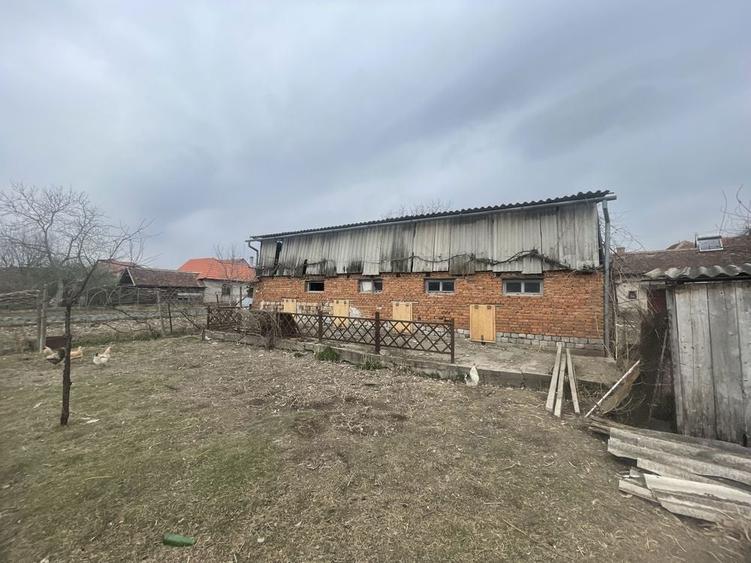 Casa de vanzare la drumul national, 2 pozitii, 2 CF-uri - 4