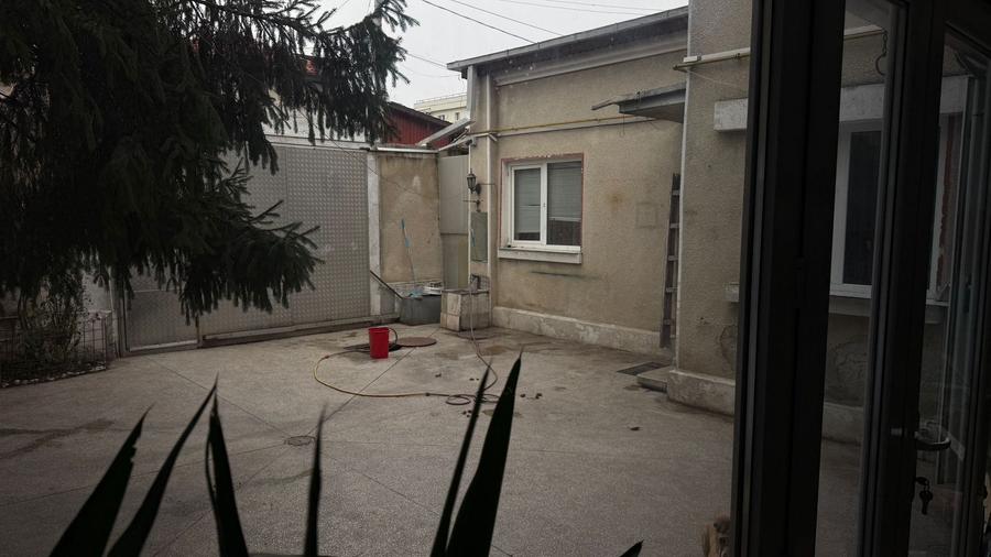 URGENT!, singur curte, constructie 1998, NEGOCIABIL - 3