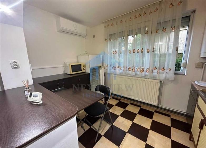 Garsoniera, Intre Lacuri - 7