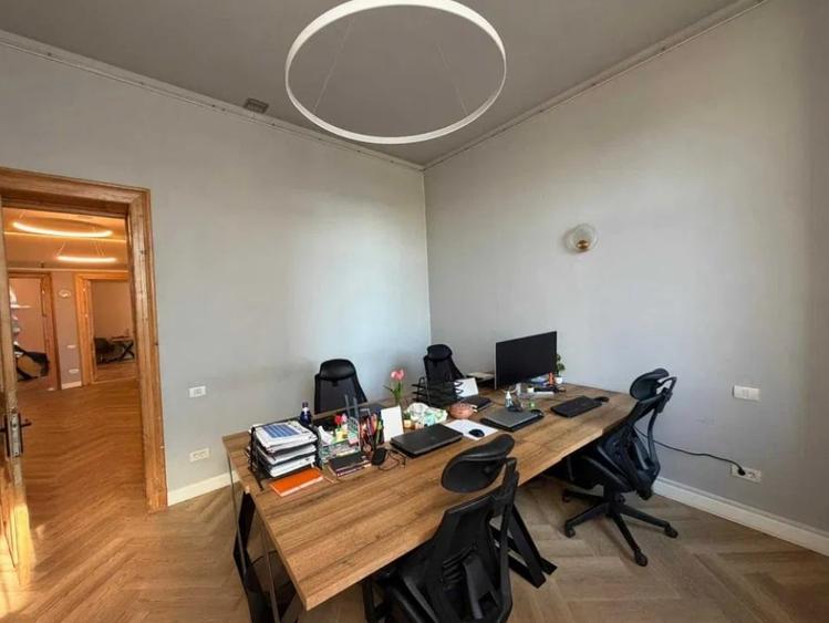 Piata Ovidiu (Centrul Vechi), SPATIU IDEAL BIROURI, 146 mp., 5 camere - 4