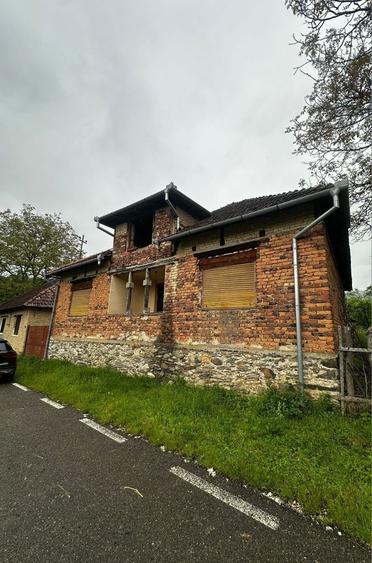 Casa 4 cam. gradina 2.885 m2 Cristioru de Jos BH, E79, centrul comunei - 8