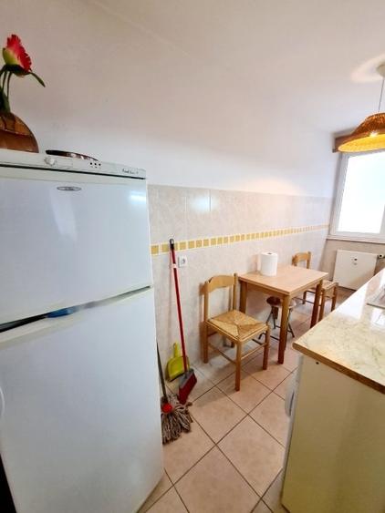 2 camere Sala Palatului bloc 1960 etajul 2/8 50 mp balcon - 12