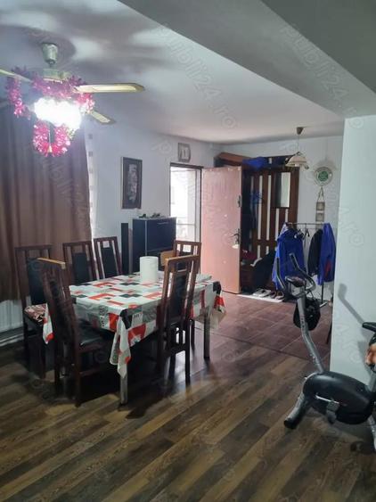 Casa Moderna: Poten?ial de Mansardare ?i Teren Generos pentru Gradina! - 10