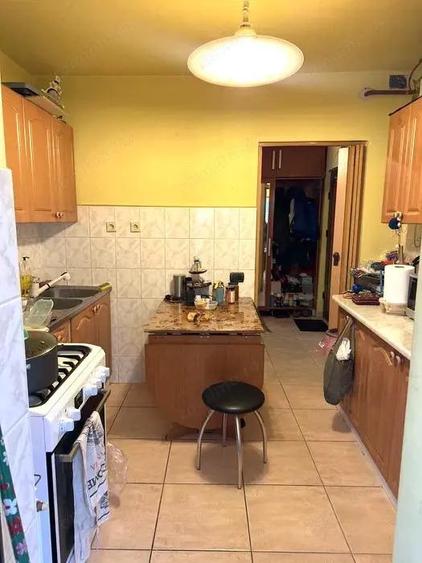 3 cam decomandat ETAJ 1 contor de gaz zona Mircea cel Batran - 2