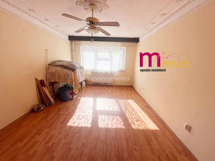 Apartament 3 camere,zona Vest,parter inalt