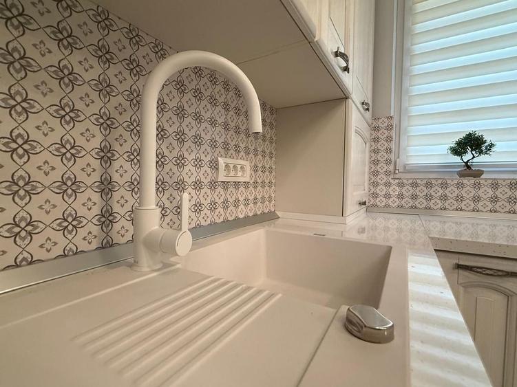 Apartament central, 3 camere  renovat complet, comision 0 - 12