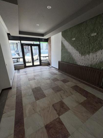 Inchiriez spatii comerciale , atat la parter cat si la etaj . - 3