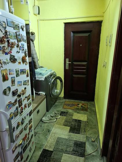 Vand garsoniera cf 1se vinde exact ca in poze. Este la etaj 1.Pretul este de 22.000 de mii de euro - 5