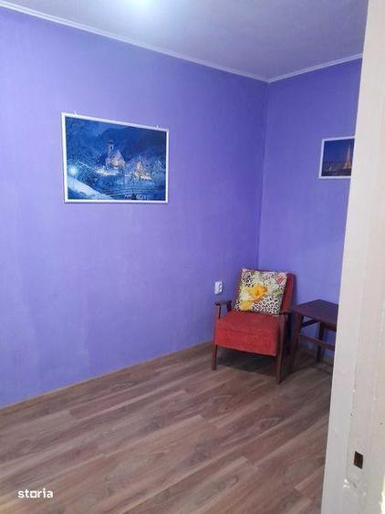 De vanzare apartament 3 camere - 2
