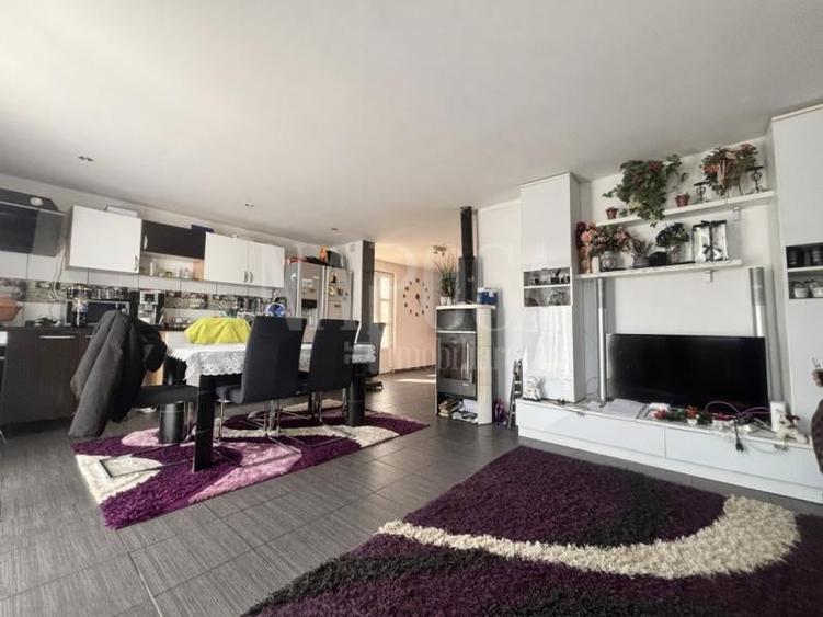 Casa 3 camere de vanzare in Campenesti - 2