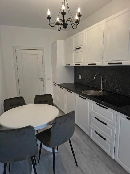 Închiriez apartament doua camere Prima Universității  - 1