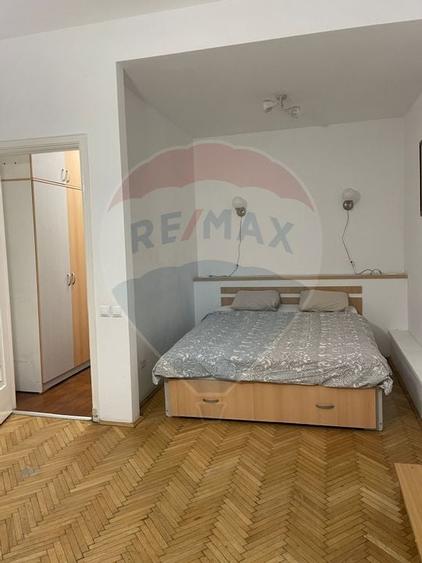 Studio de 35 mp etaj 1 – Str. Nicolae Iorga - centrala proprie - 9