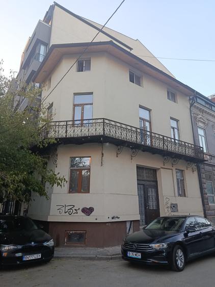 VILĂ DE VÂNZARE – ZONA UNIVERSITATE / CENTRU VECHI / KM 0 - 2