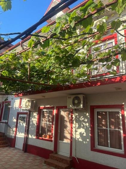 Casă individuală cu 20 camere cu Teren 313 Mp în Central