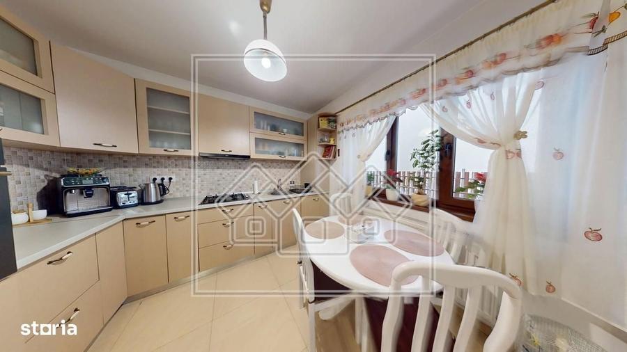 Ap mobilat si utilat, 67 mp utili, balcon si terasa - C. Arhitectilor - 12