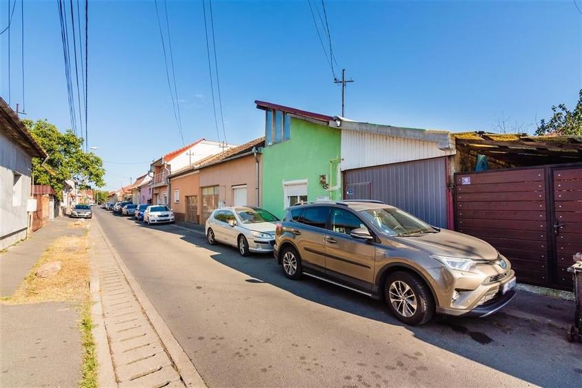 RECO Casa de vanzare cu mansarda la 2 minute de Lotus - 30