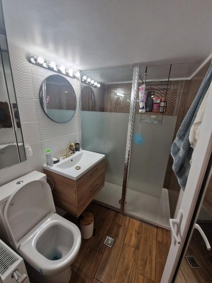 Casa curte  Piata Ovidiu - 10