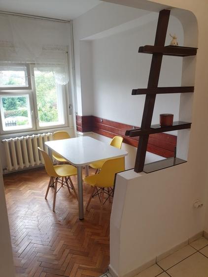 Casă cu 4 camere decomandat cu Teren 150 Mp în Zorilor