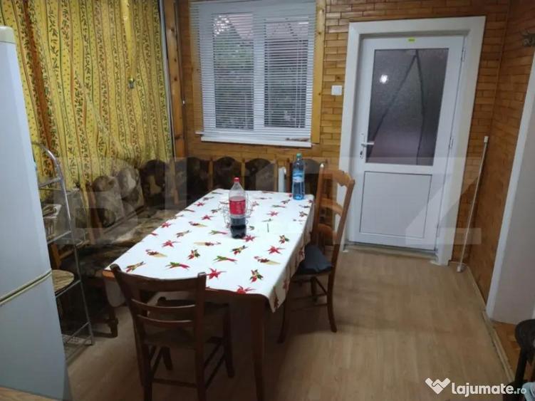 Casa individuala de inchiriat, cu 5 camere, 250 mp, zona Cet - 9