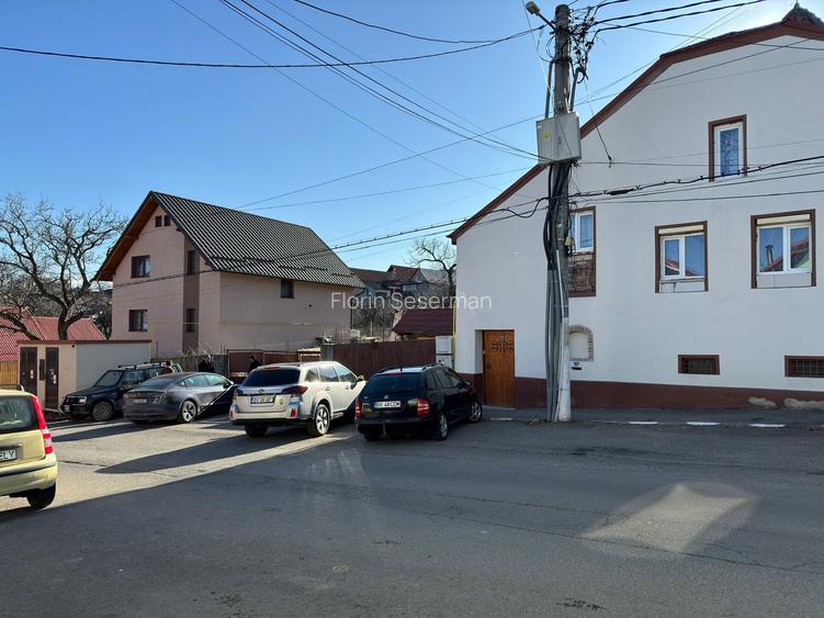 Casă cu 6 camere în Codlea Casă cu 6 camere în Codlea