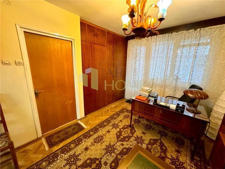 Vanzare apartament 4 camere, boxa si garaj propriu, in Ploiesti, zona Bd. Castan - 11