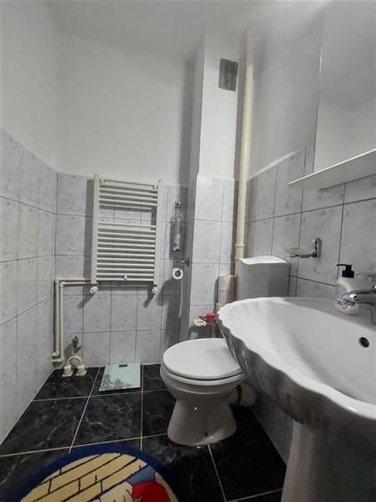 Apartament cu 3 camere  de vanzare zona centrala Tulcea - 9