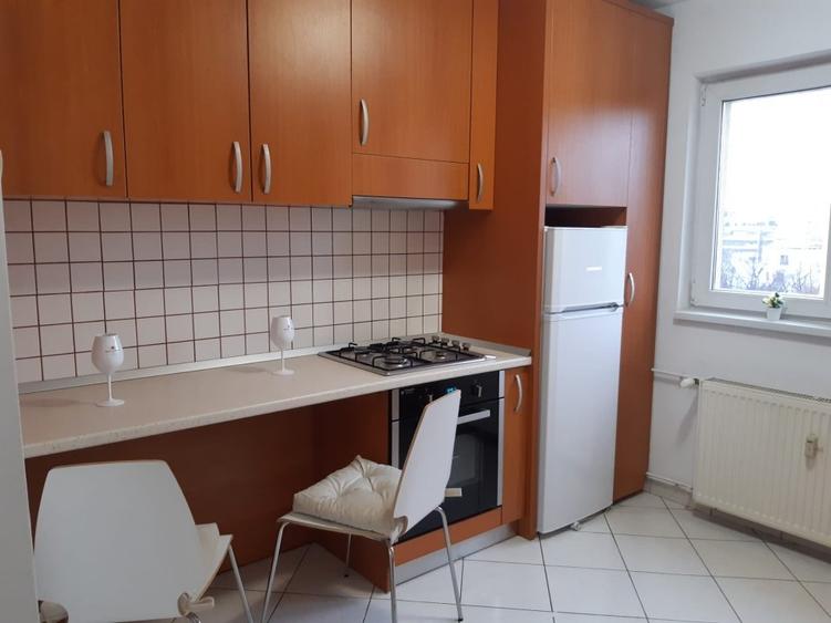 victoriei titulescu,renovat nou,foarte curat,utilat nou,boxa. - 6